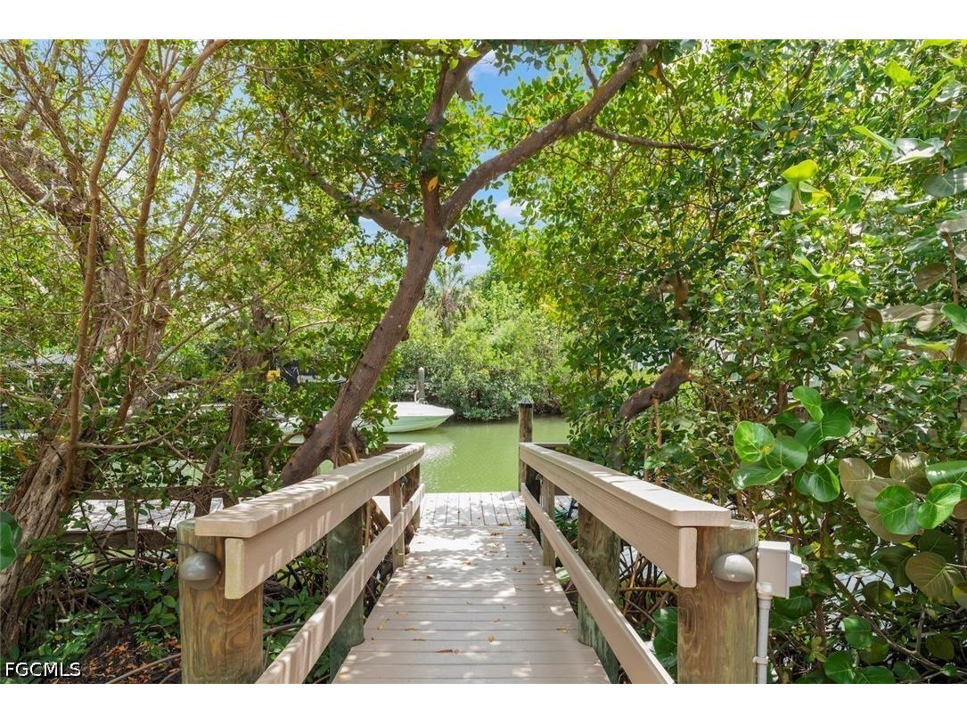 545 Lighthouse Way Sanibel FL 33957 2026017885 image44