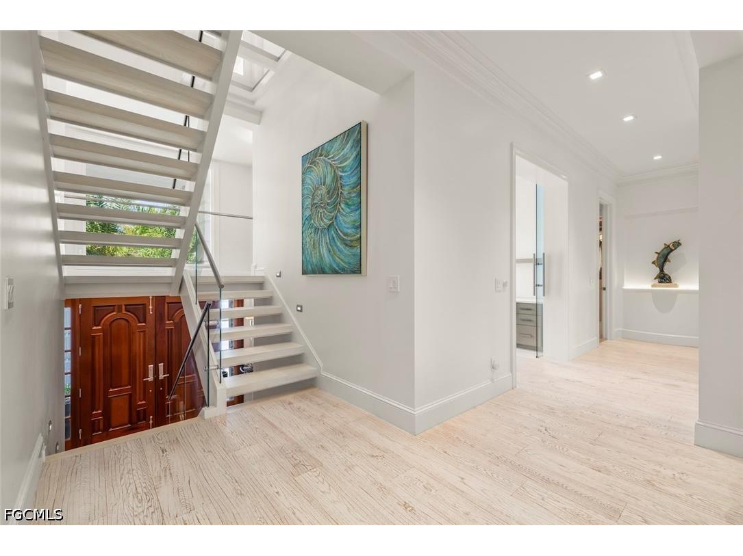 545 Lighthouse Way Sanibel FL 33957 2026017885 image5