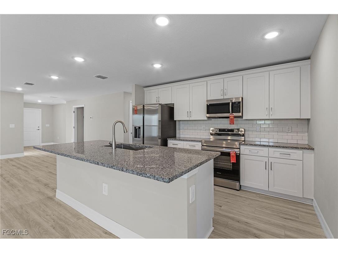 545 Oakshire Lane Lehigh Acres FL 33972 2026000972 image14