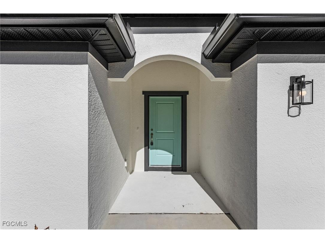 545 Oakshire Lane Lehigh Acres FL 33972 2026000972 image5