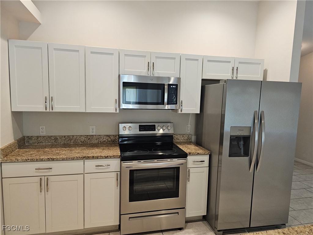 545 SE 4th Terrace Cape Coral FL 33990 2025014128 image7