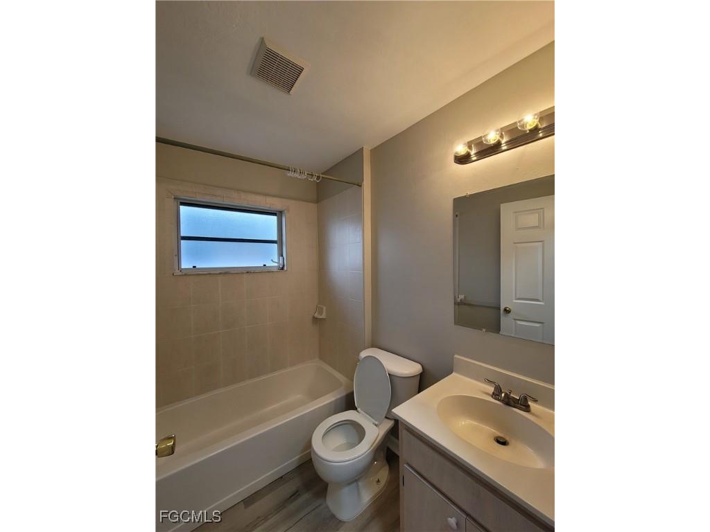 545 SE 6th Terrace Cape Coral FL 33990 2025017554 image12
