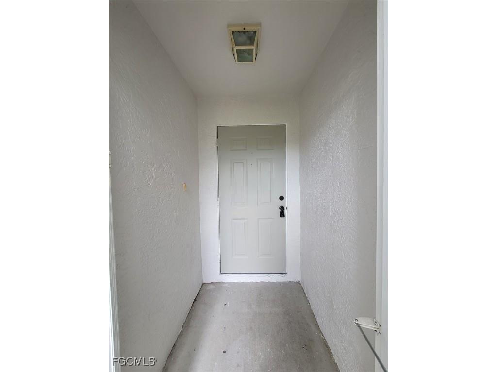 545 SE 6th Terrace Cape Coral FL 33990 2025017554 image3