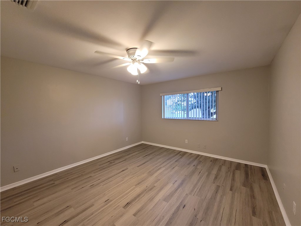 545 SE 6th Terrace Cape Coral FL 33990 2025017554 image5