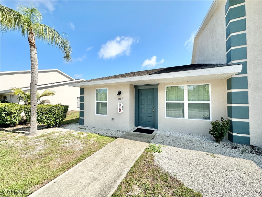 5453 16th Place SW Naples FL 34116 225080278 image1