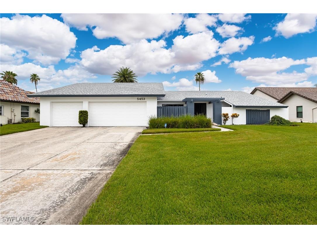 5453 Beaujolais Lane Fort Myers FL 33919 225060500 image1