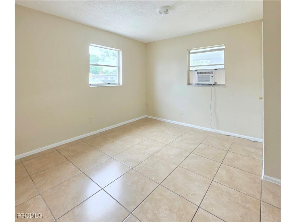 5458/5460 Tenth Avenue Fort Myers FL 33907 2025012684 image10