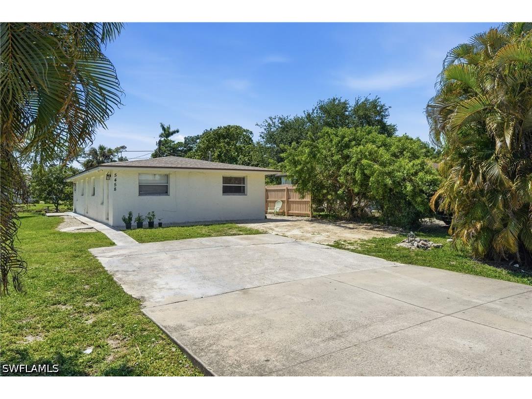 5458 Sholtz Street Naples FL 34113 226017162 image1