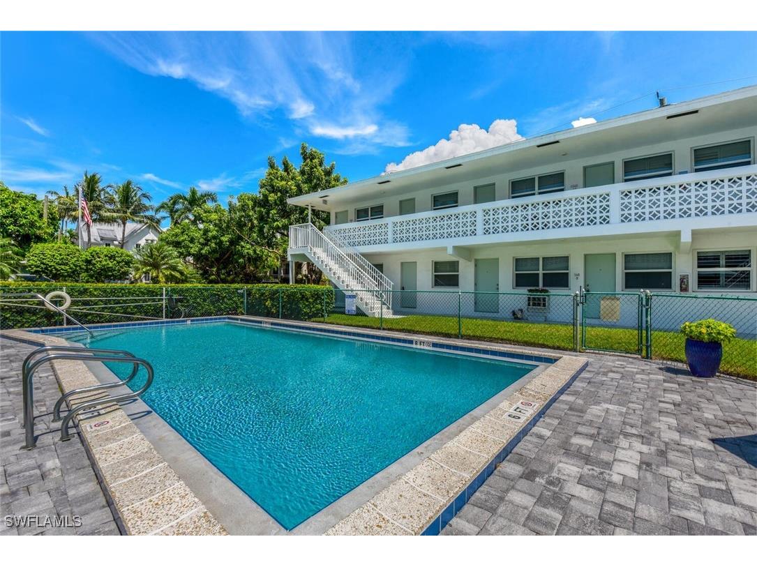 546 4th Avenue S #7 Naples FL 34102 225070459 image10