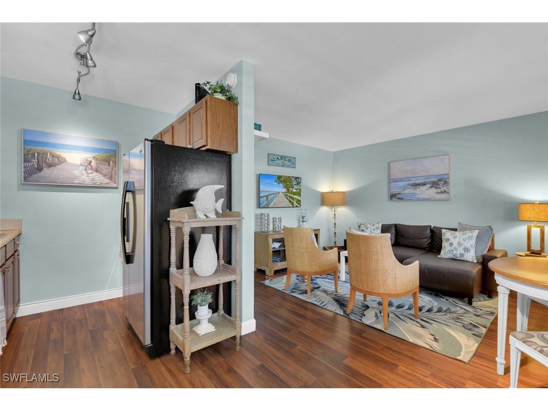 546 4th Avenue S #7 Naples FL 34102 225070459 image5