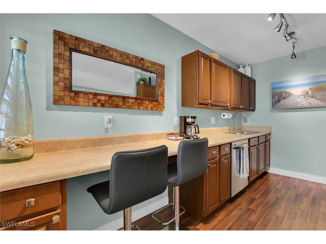 546 4th Avenue S #7 Naples FL 34102 225070459 image6