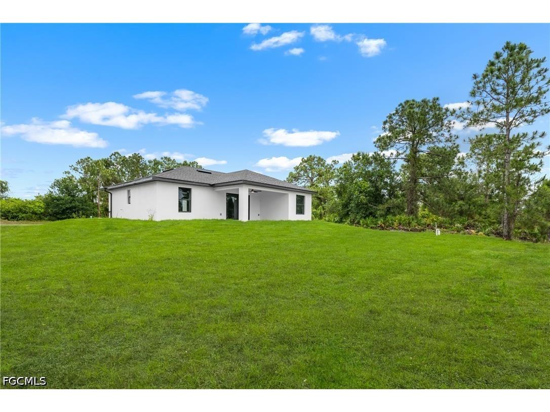 546 Genoa Avenue S Lehigh Acres FL 33974 2026022550 image5