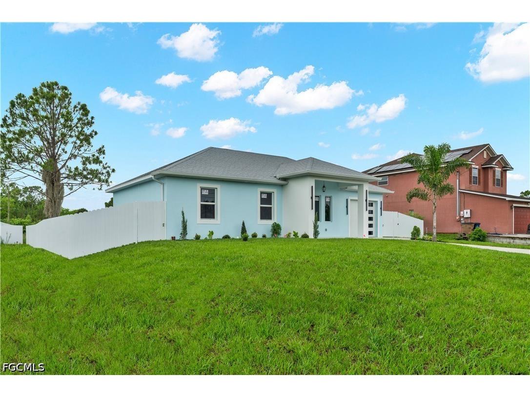 546 Louisville Street E Lehigh Acres FL 33974 2026023519 image5