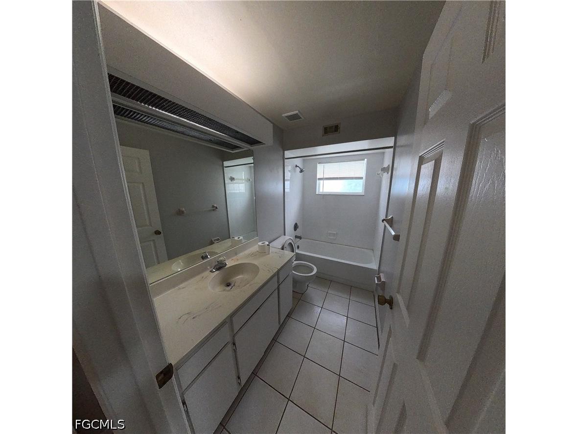 546 Whispering Wind Bend Lehigh Acres FL 33974 2026025201 image16