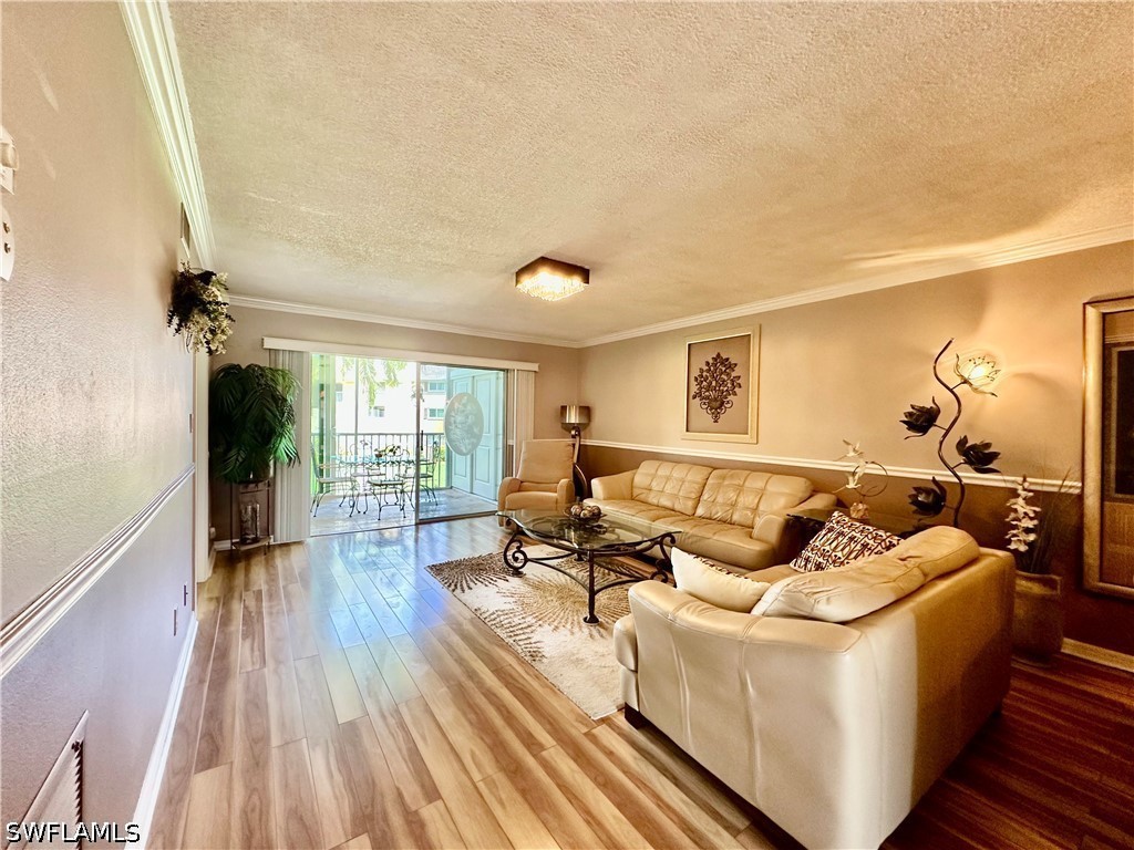 5467 Rattlesnake Hammock Road #207 Naples FL 34113 226025287 image1