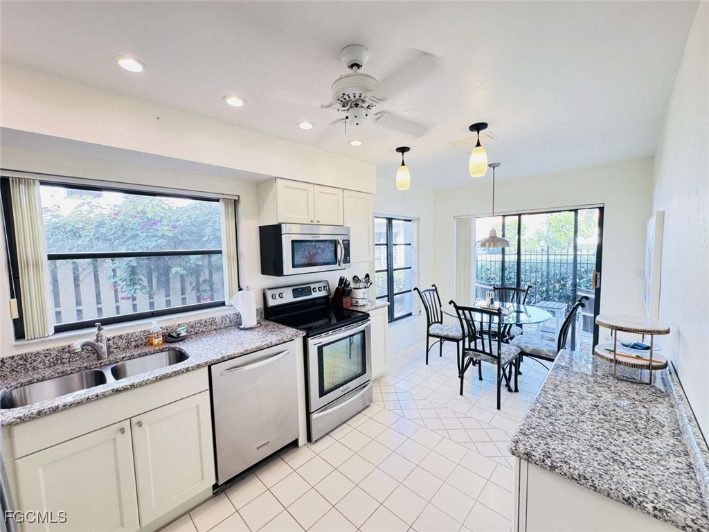 547 Beachwalk Circle Naples FL 34108 2025022264 image8