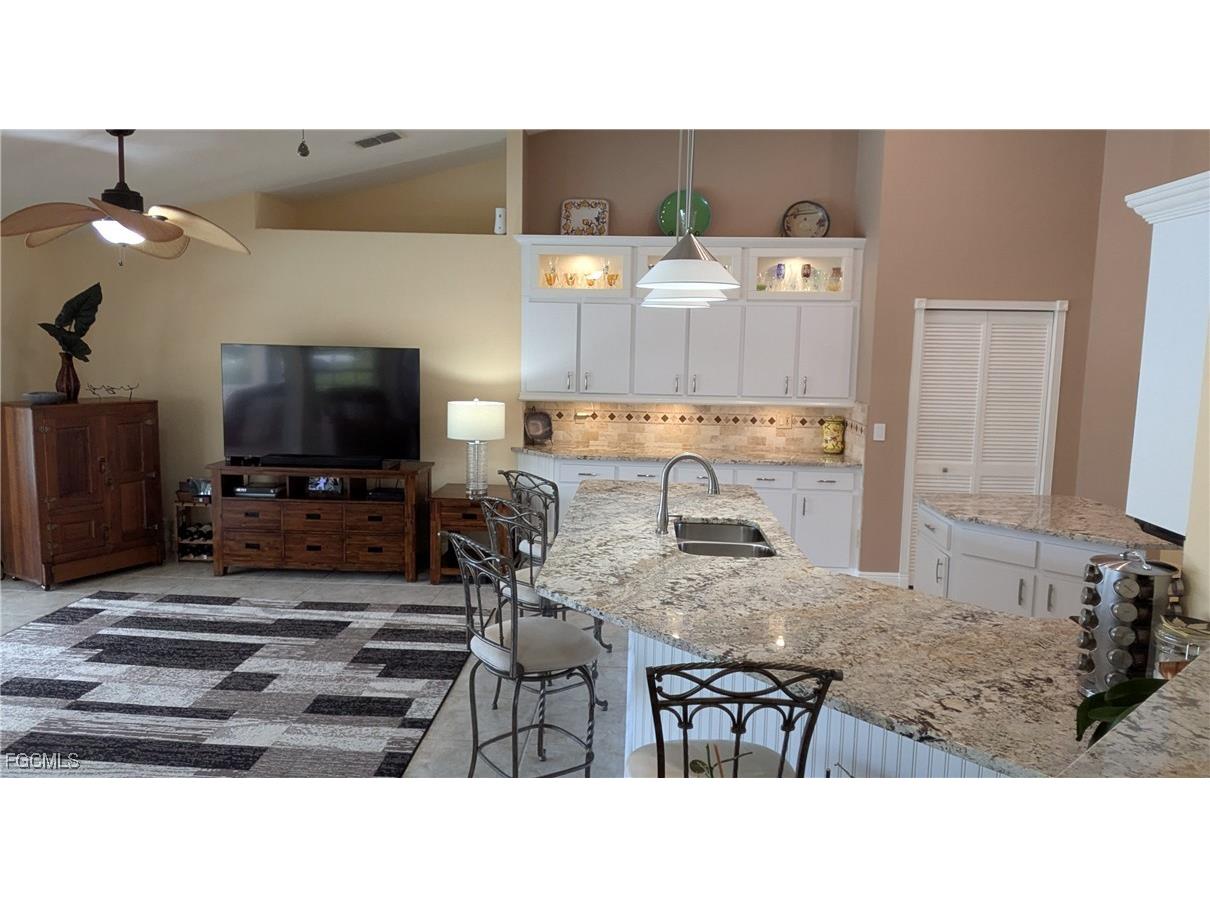 5471 Harborage Drive Fort Myers FL 33908 2026004461 image15