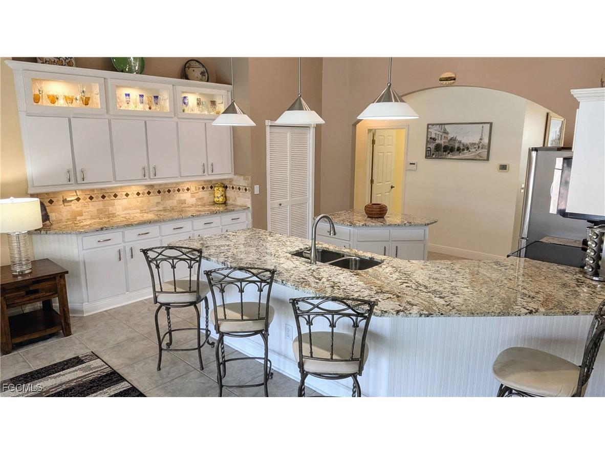5471 Harborage Drive Fort Myers FL 33908 2026004461 image2