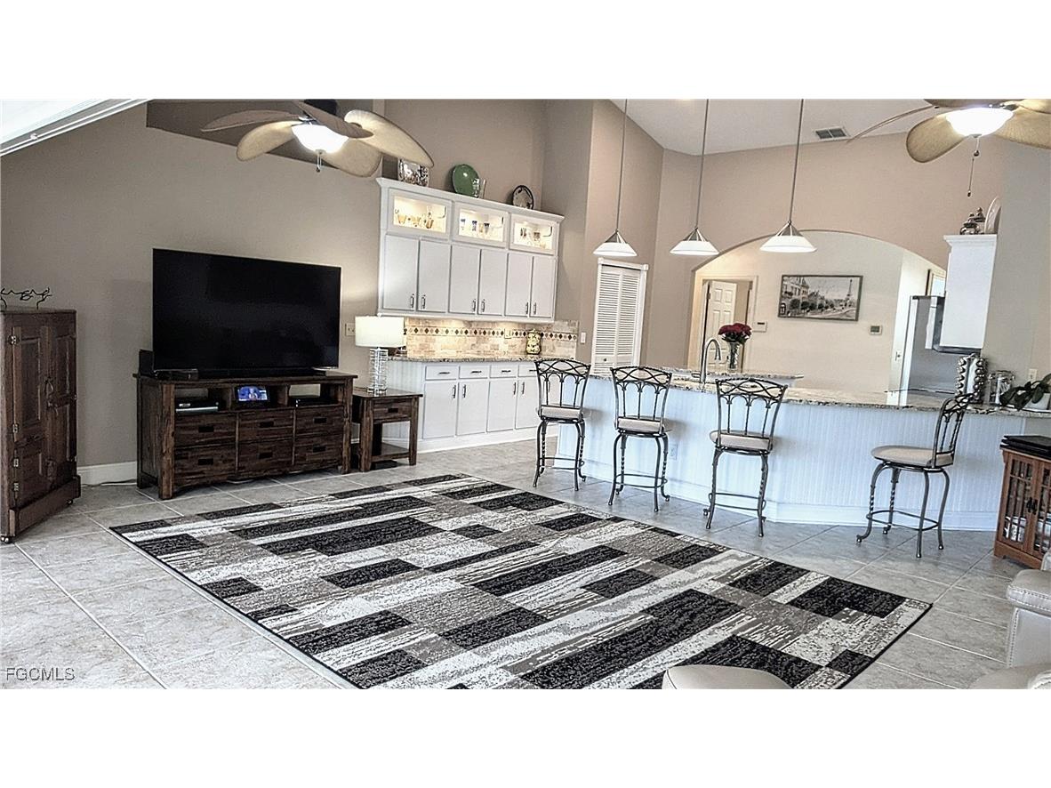 5471 Harborage Drive Fort Myers FL 33908 2026004461 image3
