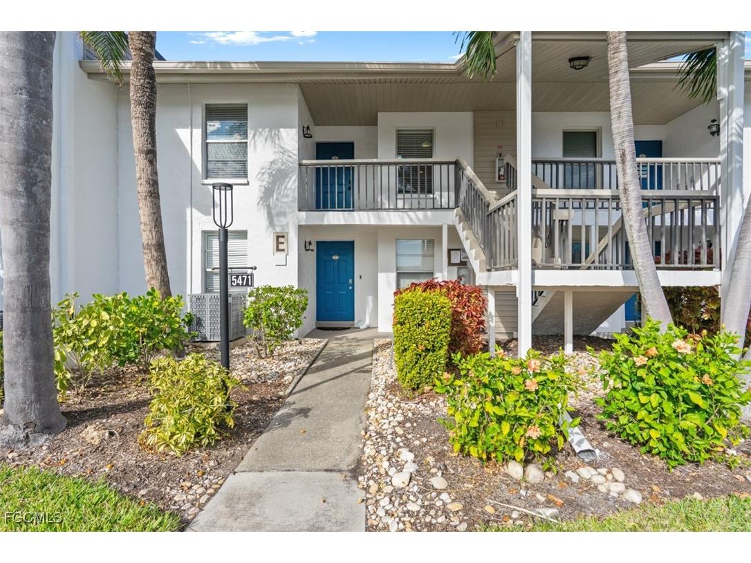 5471 Peppertree Drive #8 Fort Myers FL 33908 2026000688 image1