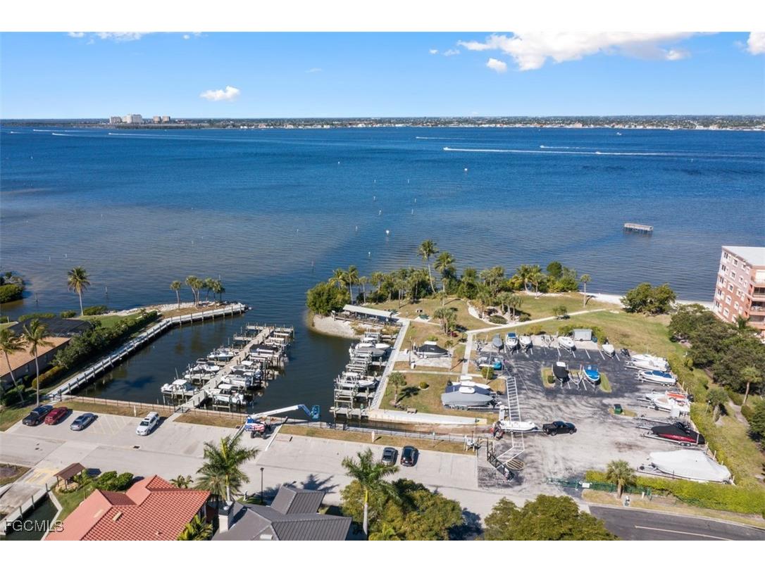 5471 Peppertree Drive #8 Fort Myers FL 33908 2026000688 image31