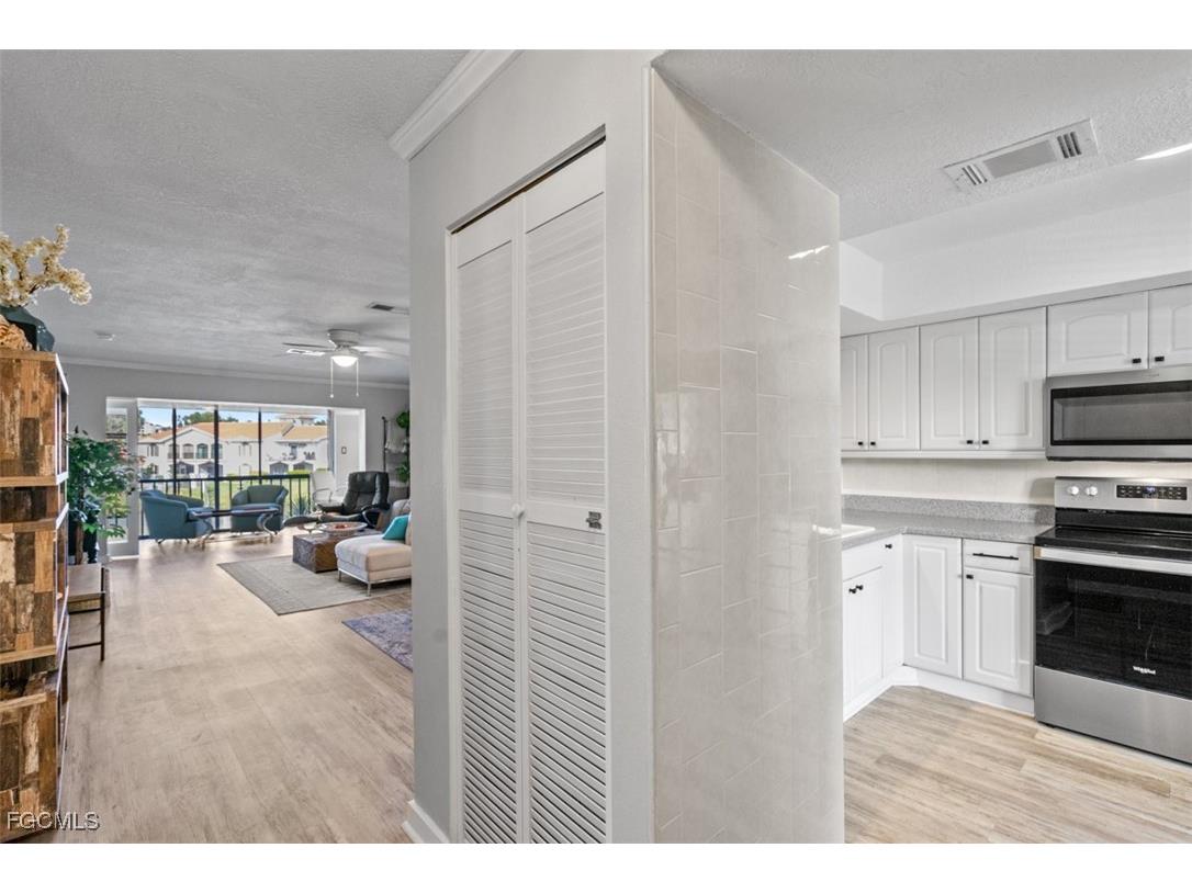 5471 Peppertree Drive #8 Fort Myers FL 33908 2026000688 image4