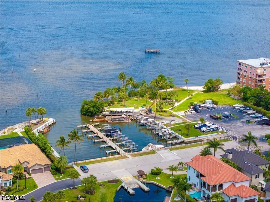 5472 Peppertree Drive Fort Myers FL 33908 2026017586 image3