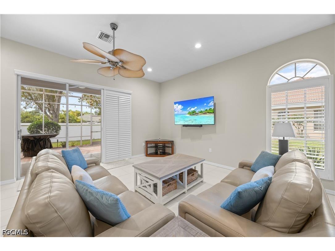 5472 Peppertree Drive Fort Myers FL 33908 2026017586 image8