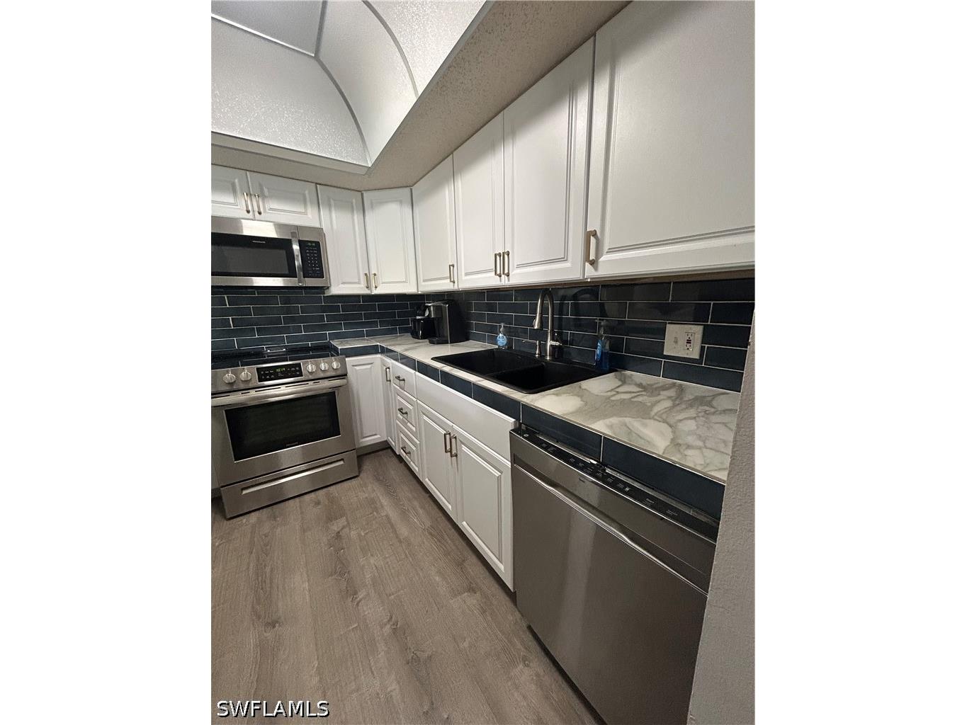 5479 Peppertree Drive #E13 Fort Myers FL 33908 226017445 image10