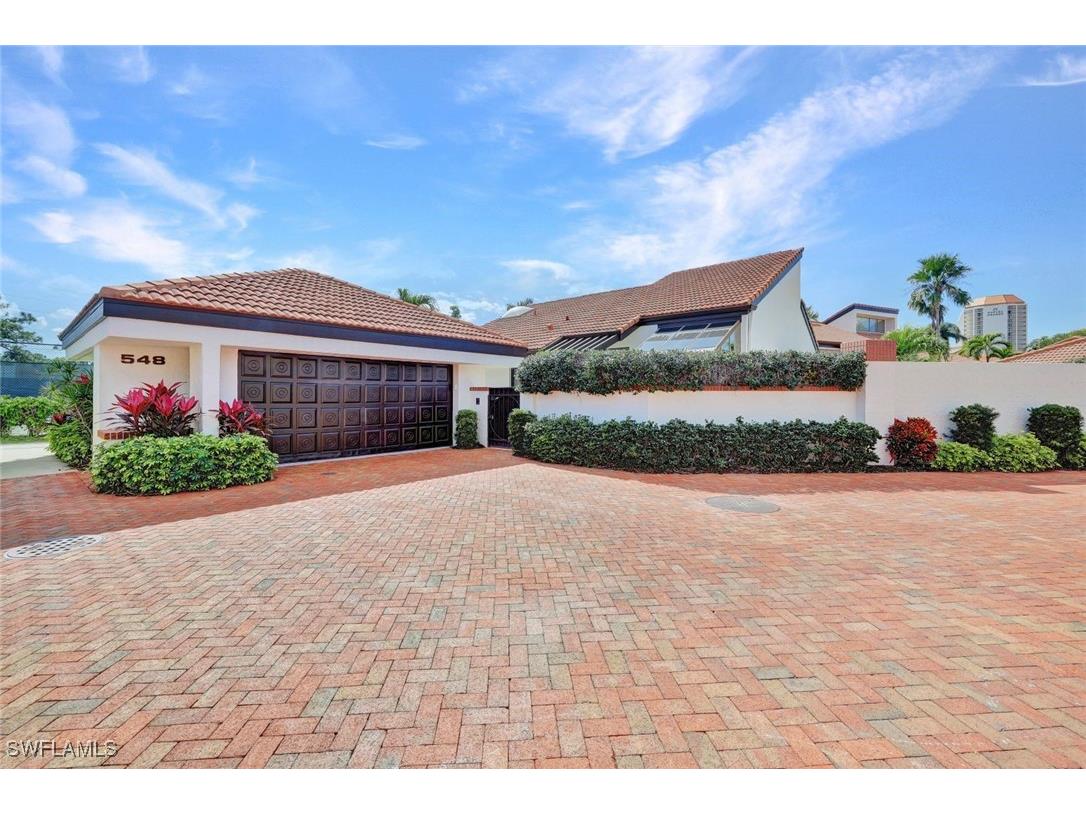 548 Bay Villas Lane #67 Naples FL 34108 224067825 image1