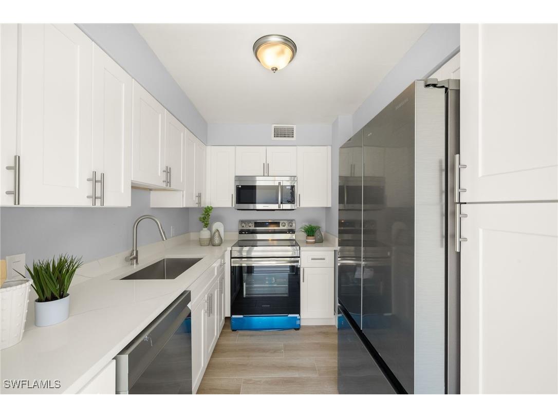 548 Broad Avenue S #548 Naples FL 34102 225053767 image14