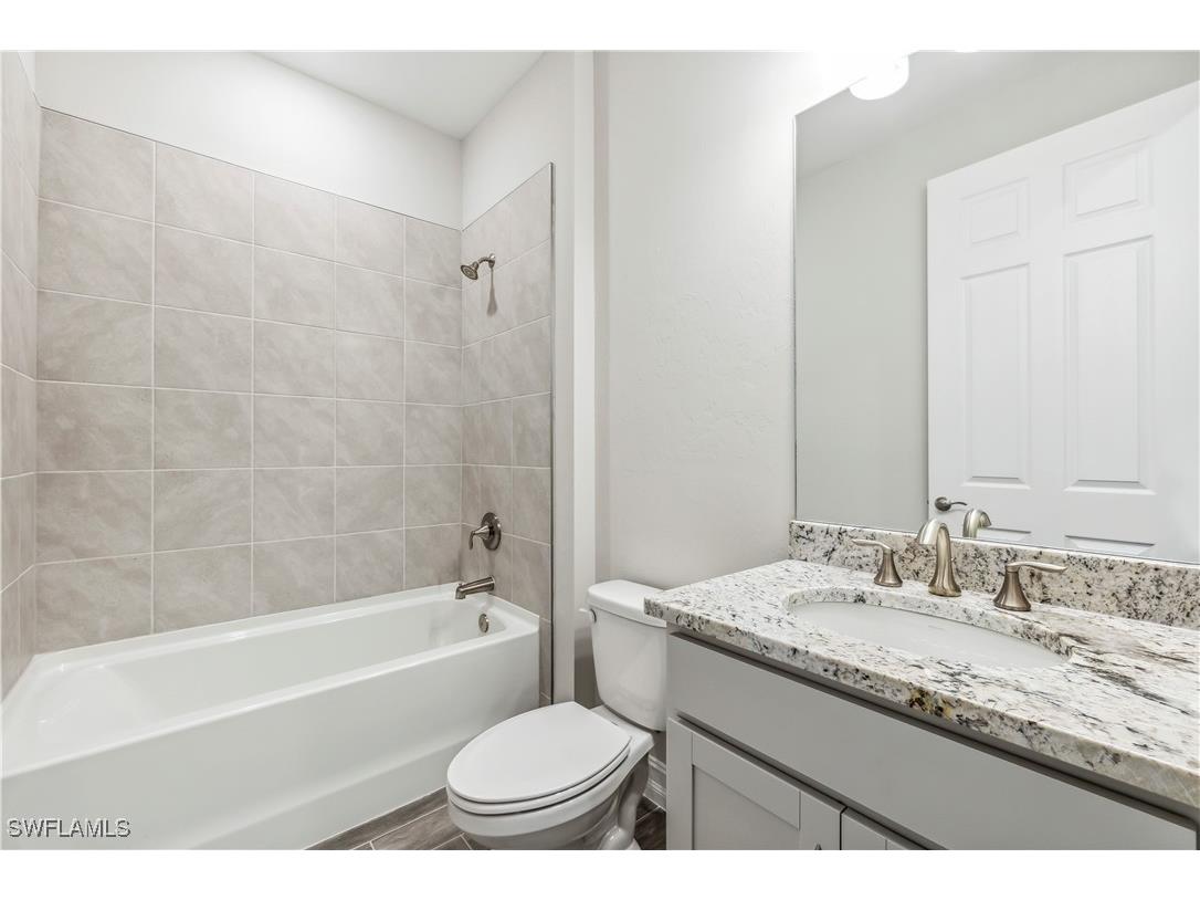 548 Spring Hill Lake Loop Cape Coral FL 33993 225074504 image16