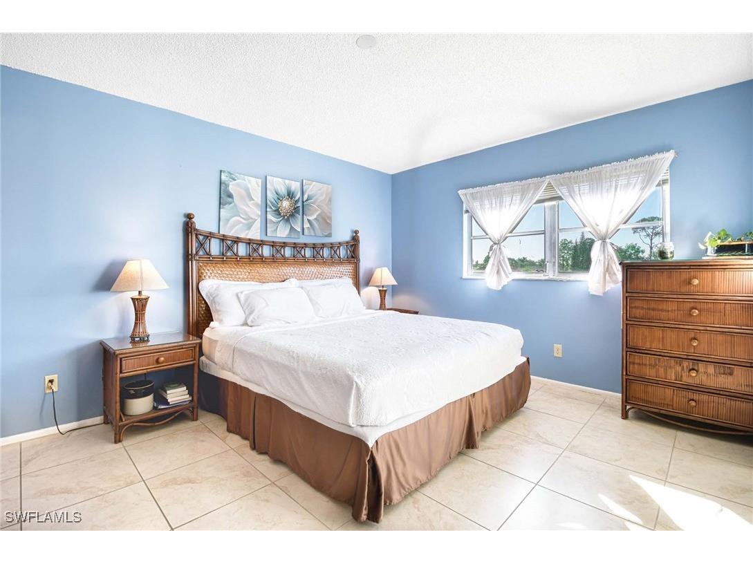 5483 Rattlesnake Hammock Road #207 Naples FL 34113 226002597 image8