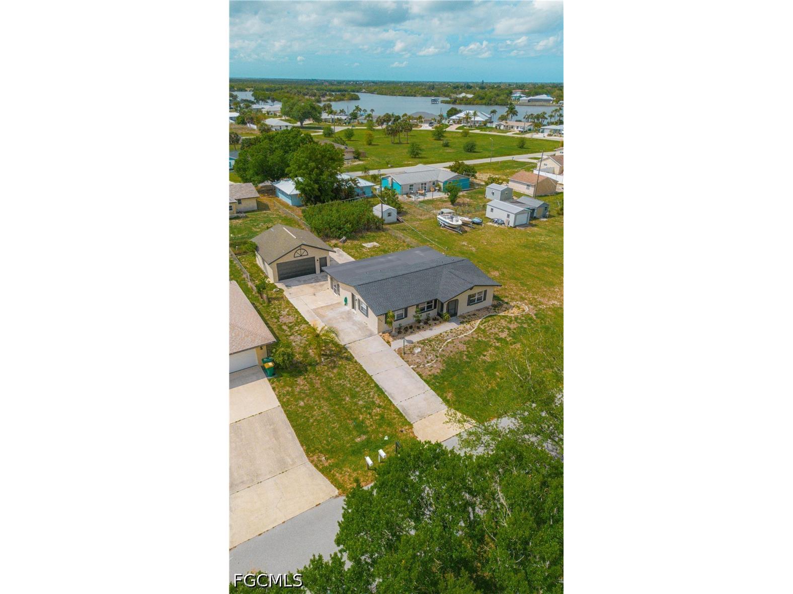 549 Lakemont Avenue NW Port Charlotte FL 33952 2026016266 image2