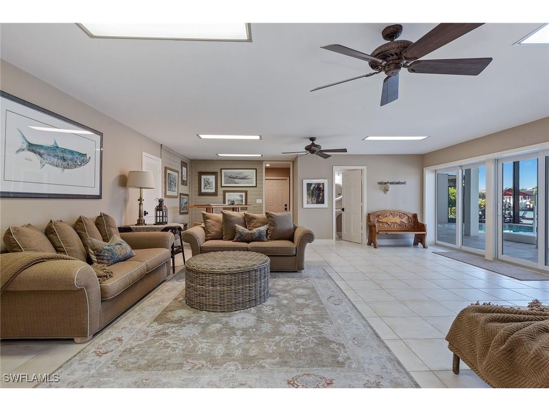 549 Tigertail Court Marco Island FL 34145 225076113 image31