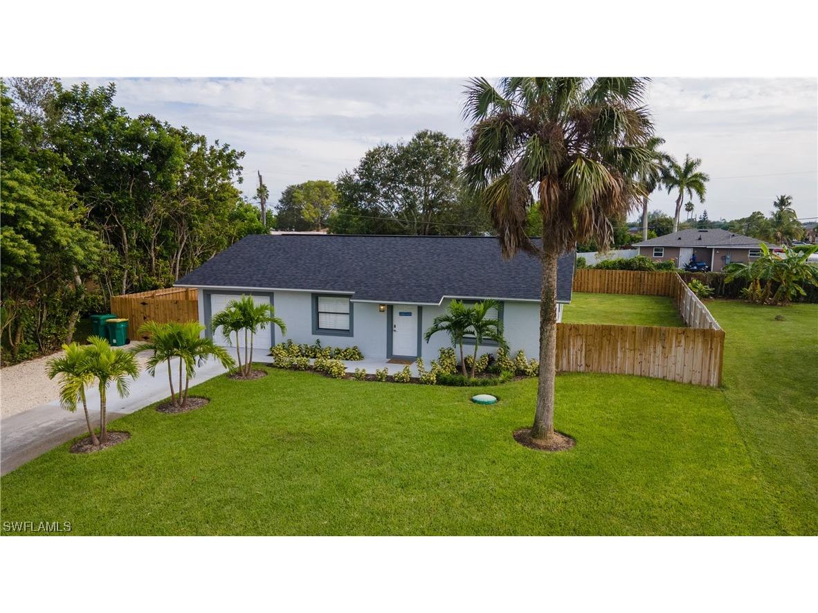 5490 25th Place SW Naples FL 34116 223075441 image1