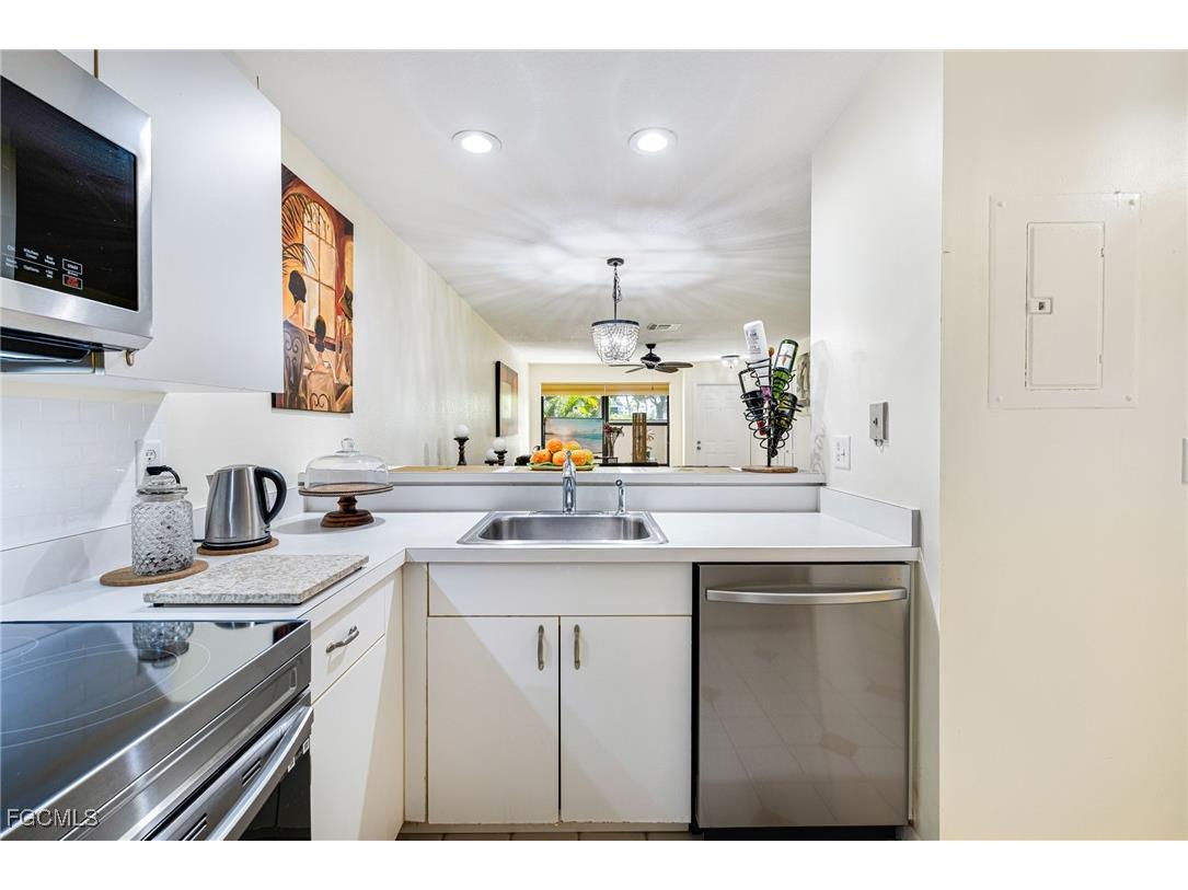 55 Emerald Woods Drive #C9 Naples FL 34108 2026002185 image8