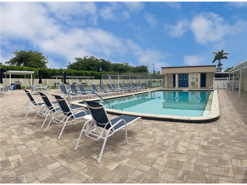 55 Laconia Court Fort Myers FL 33919 2025008772 image2