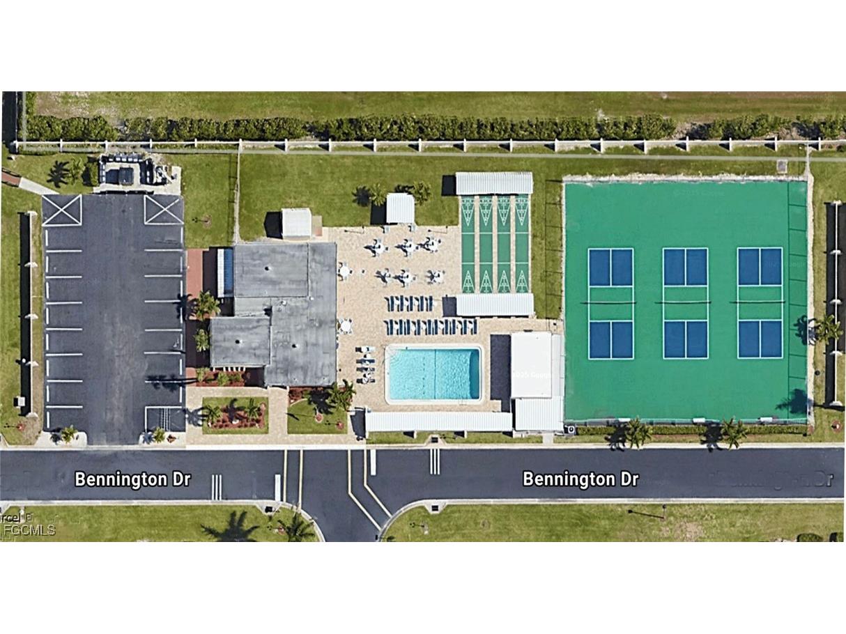 55 Laconia Court Fort Myers FL 33919 2025008772 image4