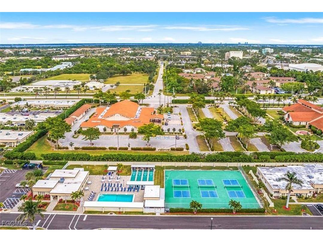 55 Laconia Court Fort Myers FL 33919 2025008772 image5