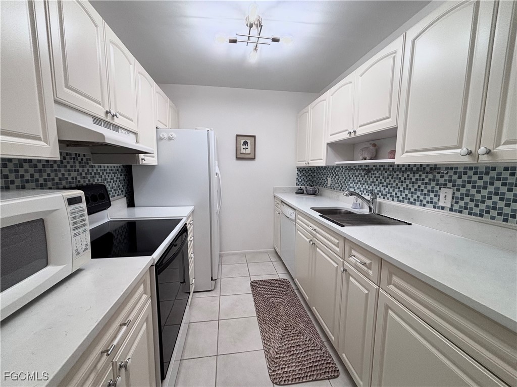 55 Laconia Court Fort Myers FL 33919 2025008772 image7