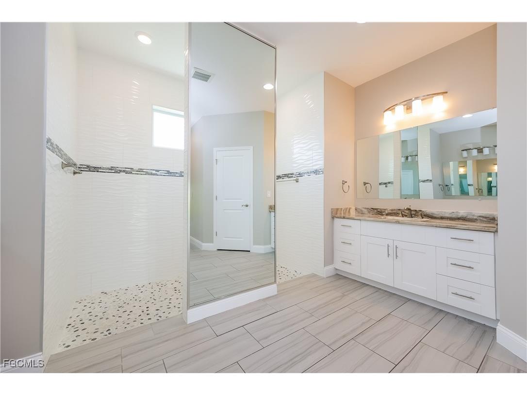 55 Tena Avenue S Lehigh Acres FL 33976 2025020548 image12