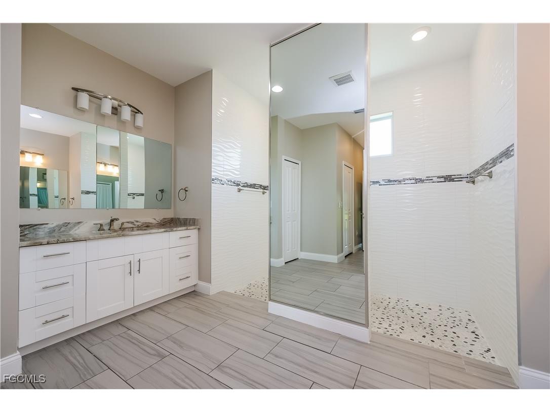 55 Tena Avenue S Lehigh Acres FL 33976 2025020548 image13