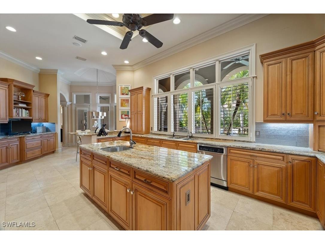 550 21st Avenue S Naples FL 34102 225072886 image11