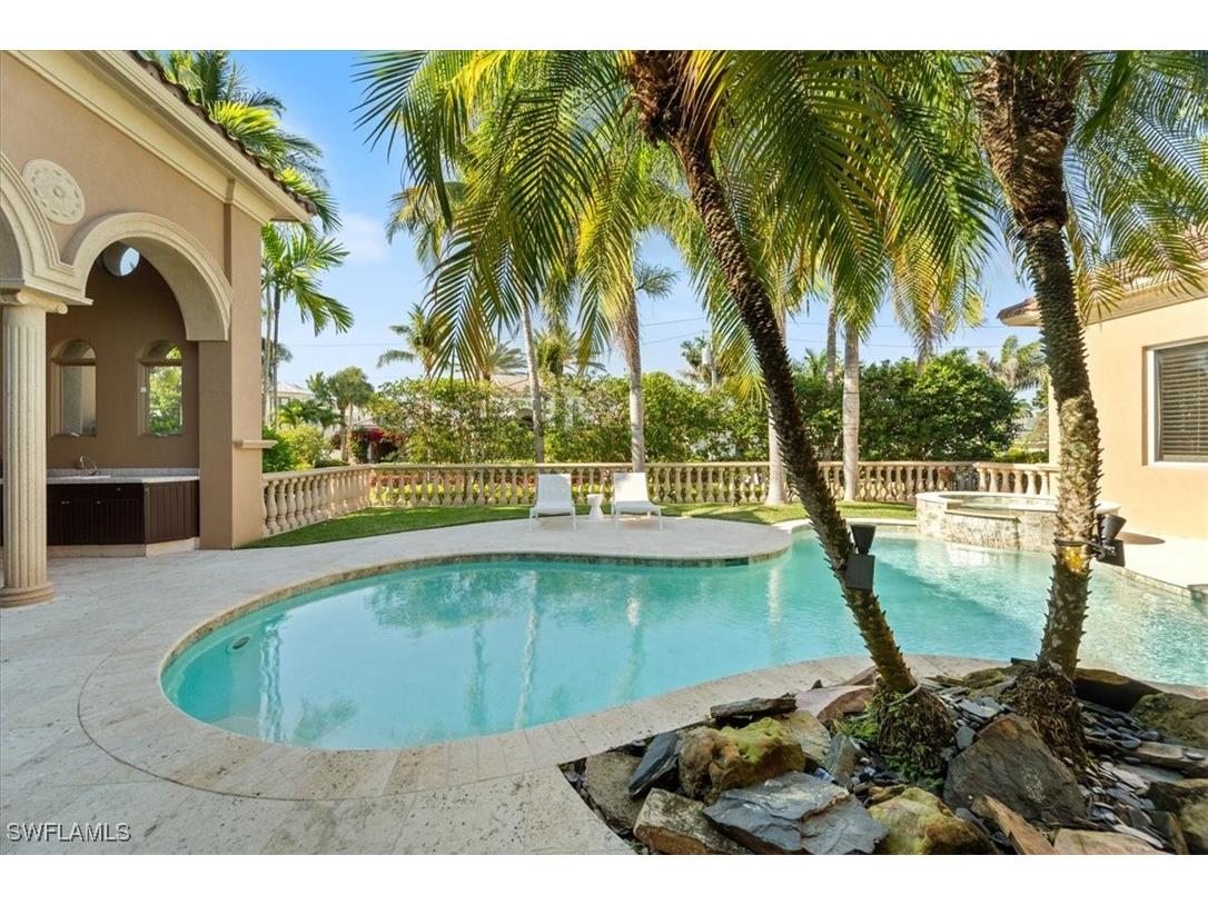 550 21st Avenue S Naples FL 34102 225072886 image37