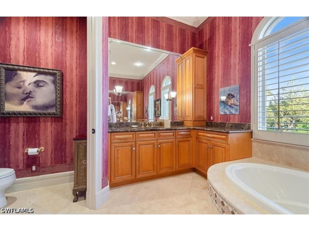 550 21st Avenue S Naples FL 34102 226015328 image27