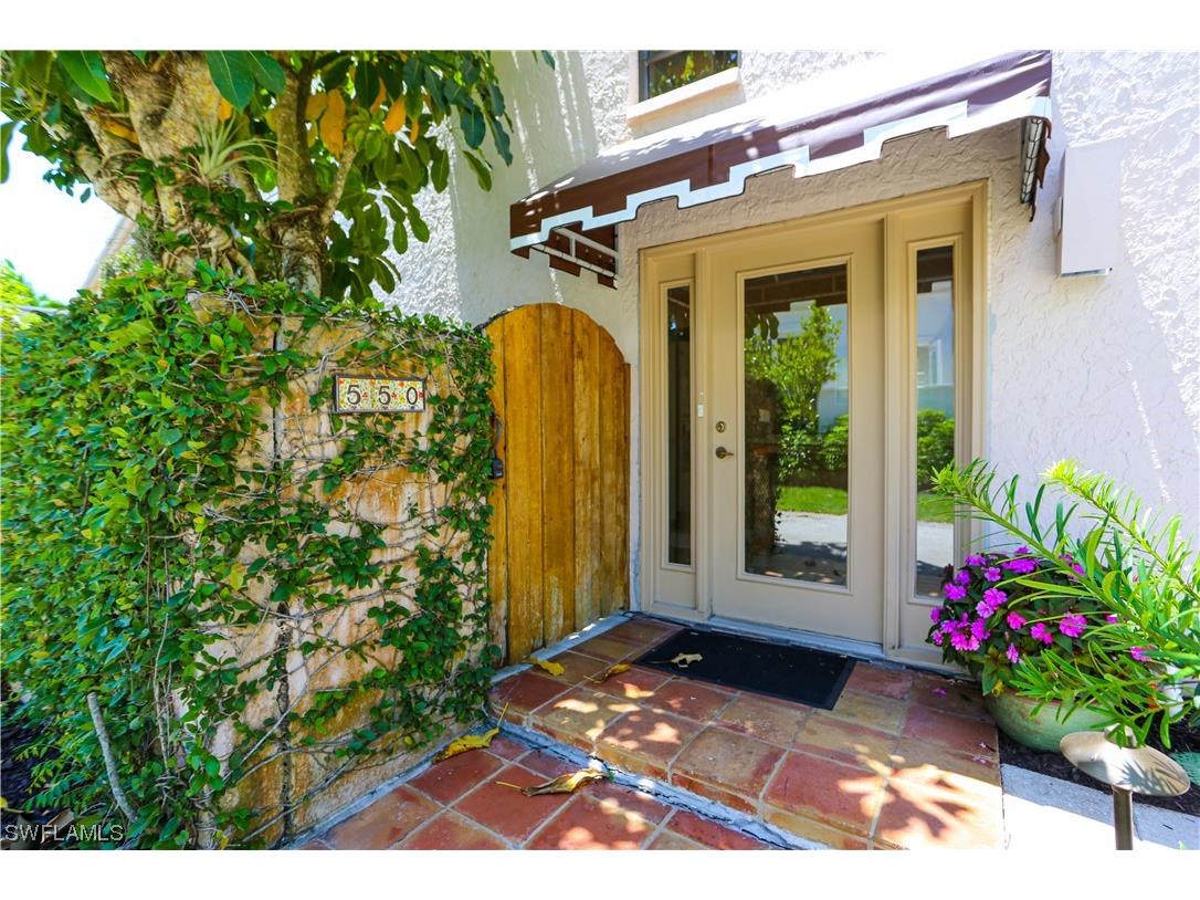 550 3rd Avenue N Naples FL 34102 223037859 image1