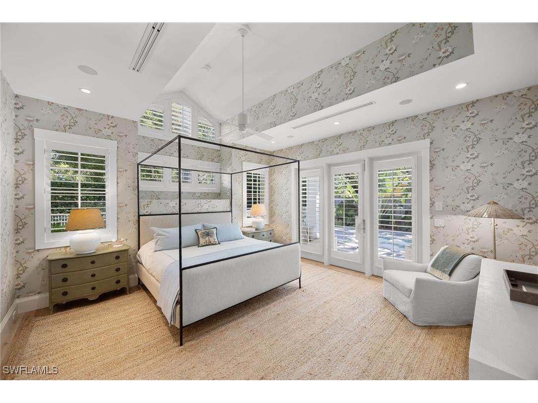 550 4th Avenue N Naples FL 34102 225078798 image17