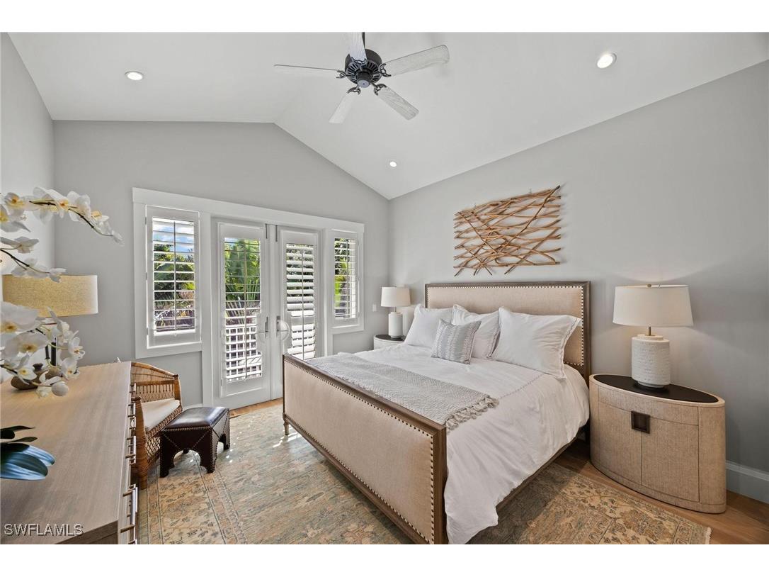 550 4th Avenue N Naples FL 34102 225078798 image27