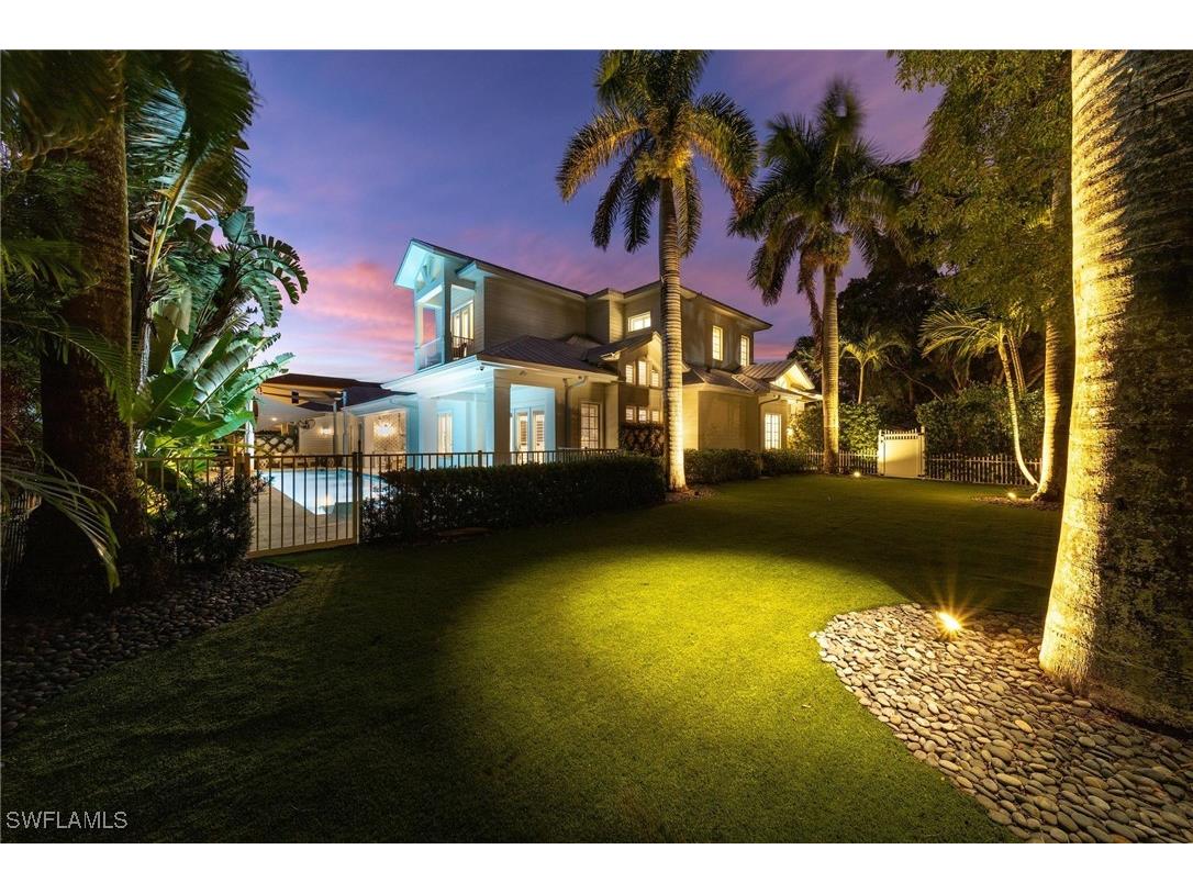 550 4th Avenue N Naples FL 34102 225078798 image4